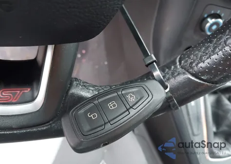 2016 Ford Focus St from USA, damaged, VIN 1FADP3L94GL374487